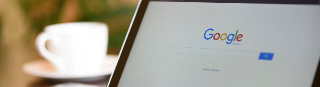 Beewrbermanaagementsysteme und SEO Header Desktop-Ansicht mit Google Startseite